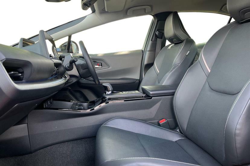 Toyota Prius 2.0 Phev Excel Cvt GF75HRZ #2