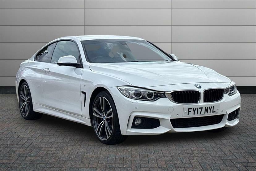 BMW 4 Series 420D 190 M Sport Professional Media White