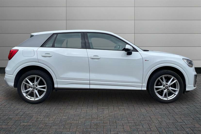 Audi Q2 35 Tfsi S Line AV69UKC White #4