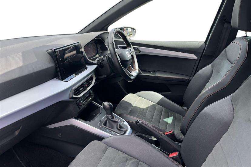 Seat Arona 1.5 Tsi 150 Fr Sport Dsg AE23WWC Black #2