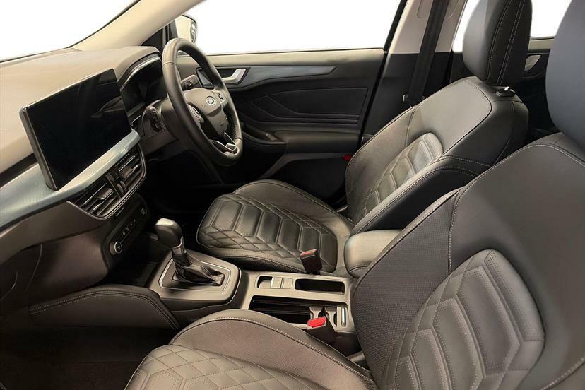 Ford Focus 1.0 Ecoboost Hybrid Mhev Active X HJ23VOC Black #2