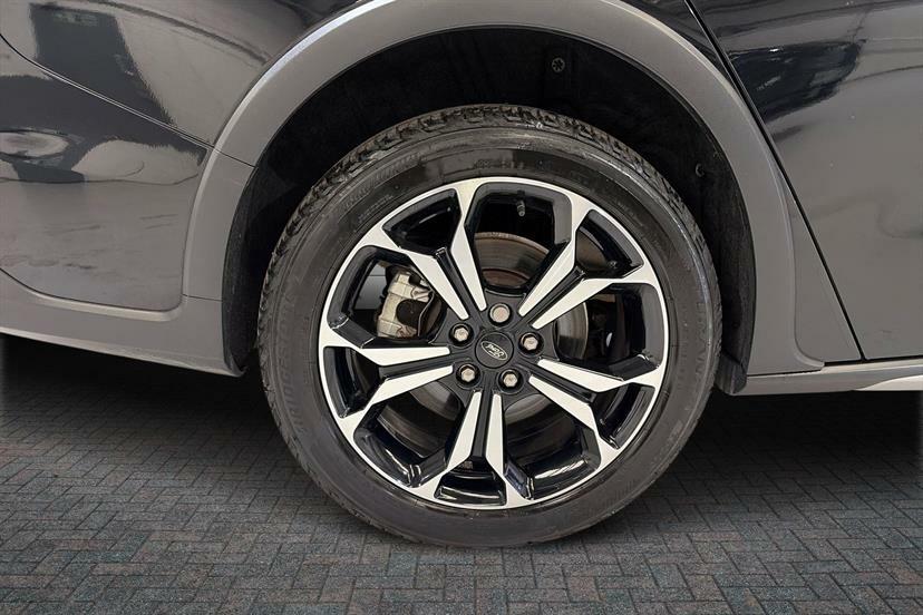 Ford Focus 1.0 Ecoboost Hybrid Mhev Active X HJ23VOC Black #5