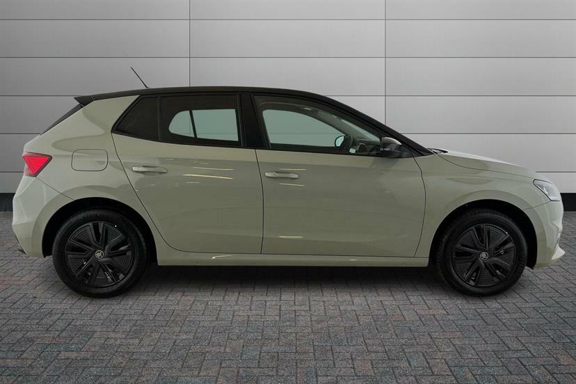 Skoda Fabia 1.0 Tsi 116 Design Edition Dsg Grey #4