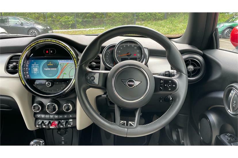 Mini Hatch 1.5 Cooper Exclusive AO72YPA Black #5
