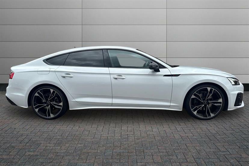 Audi A5 35 Tfsi Black Edition S Tronic LM23MWK White #4