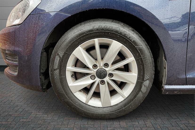 Volkswagen Golf 1.6 Tdi 110 Bluemotion GL64XBM Blue #5