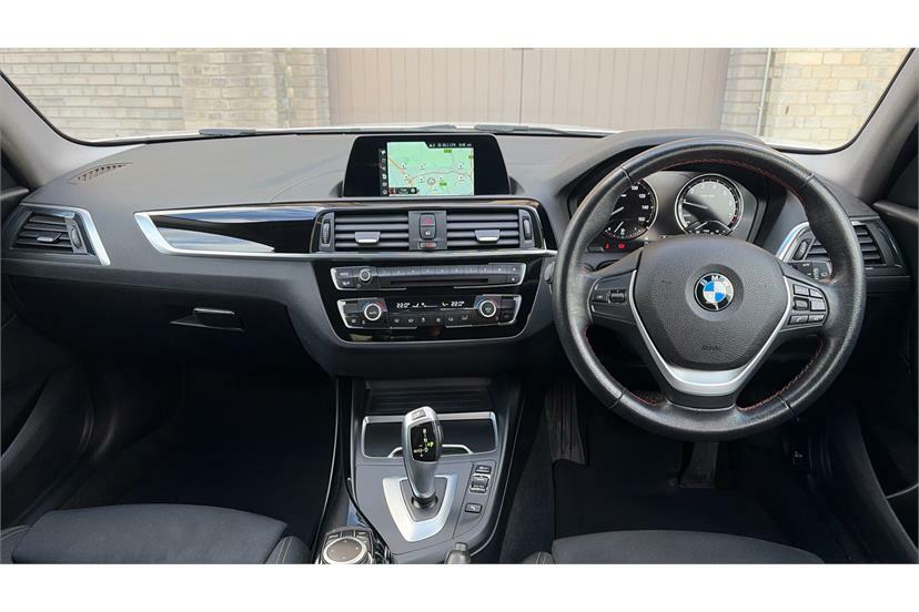 BMW 1 Series 118I 1.5 Sport Navservotronic Step LE19WLZ White #4
