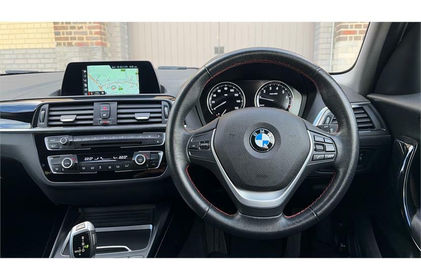 BMW 1 Series 118I 1.5 Sport Navservotronic Step LE19WLZ White #5