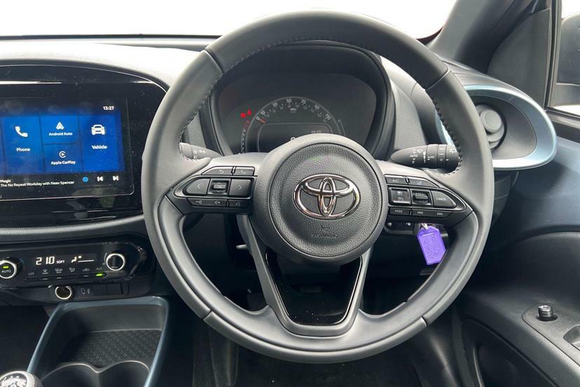 Toyota Aygo X 1.0 Vvt-i Edge Black #6