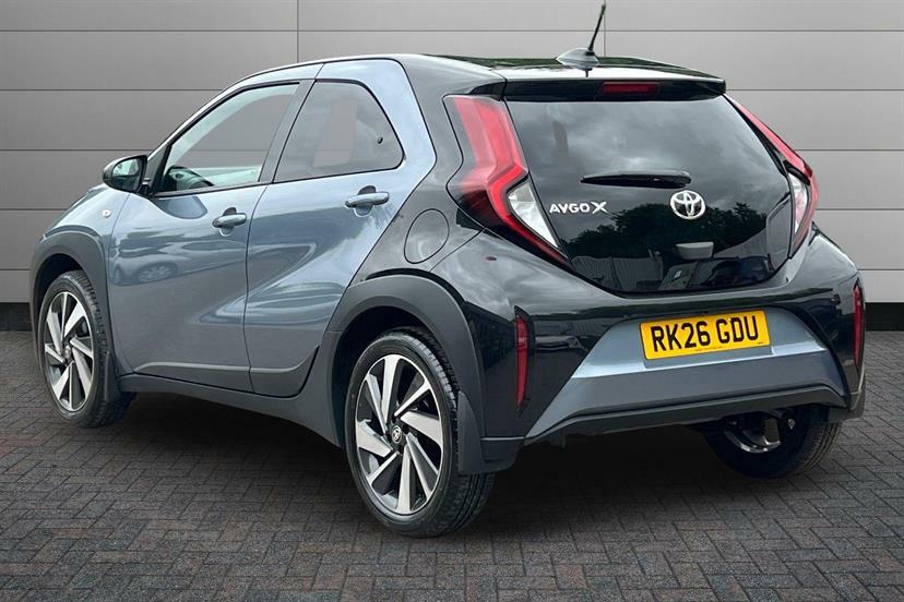 Toyota Aygo X 1.0 Vvt-i Edge Black #4