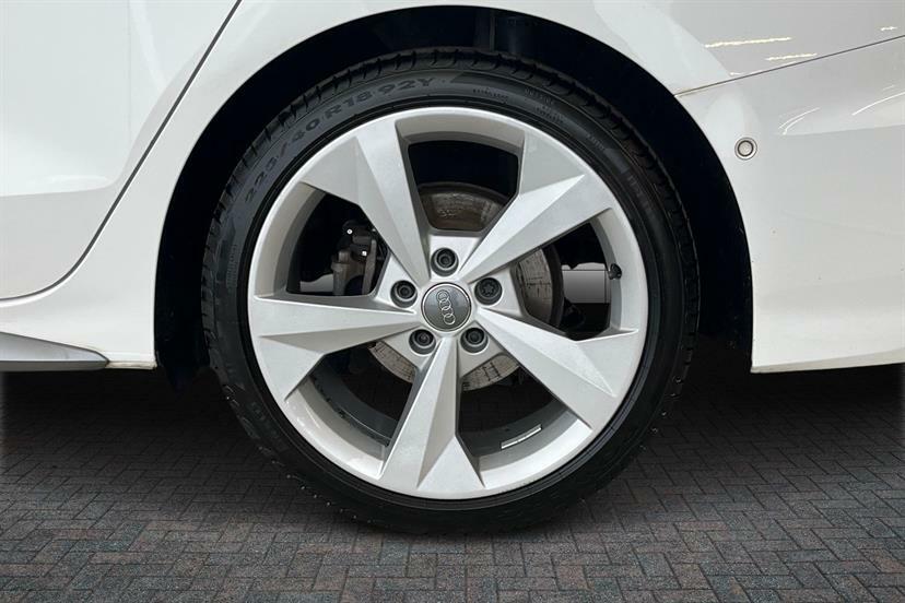 Audi A3 35 Tfsi S Line S Tronic LV70EWS White #5