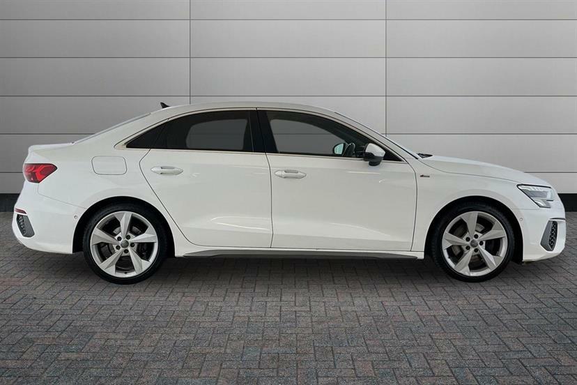 Audi A3 35 Tfsi S Line S Tronic LV70EWS White #4