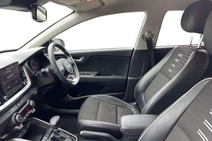 Kia Stonic 1.0T Gdi 48V Gt-line S Dct HF23WJK Black #2