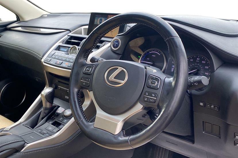 Lexus NX 300H 2.5 Premier Cvt GP16RYC Red #6