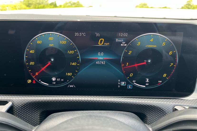 Mercedes-Benz A Class A200 Amg Line Executive KN23YSH White #6