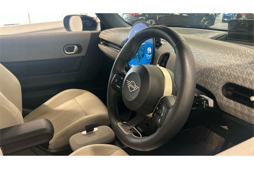 Mini Hatch 2.0 S Exclusive RJ24YUH Green #6