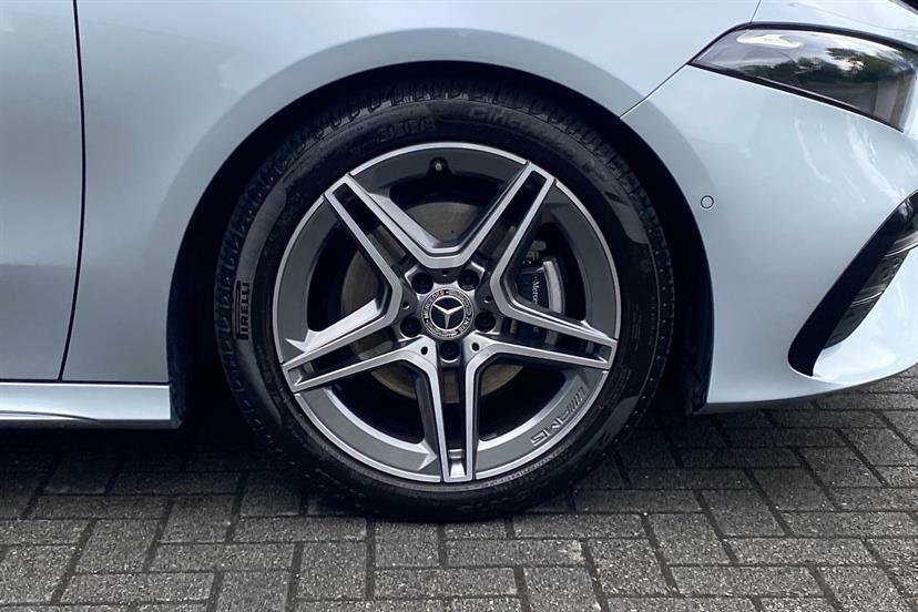 Mercedes-Benz A Class A200 Amg Line Executive KP74RNZ Silver #4