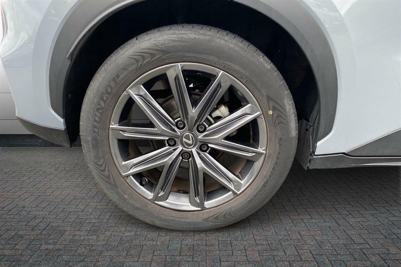 Lexus LBX 1.5 Premium Plus E-cvt GX74ZHP Grey #5