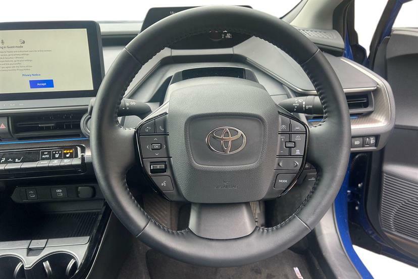 Toyota Prius 2.0 Phev Excel Cvt RF75AVN #6