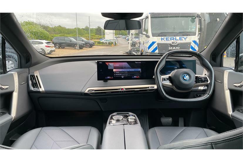BMW iX 240Kw Xdrive40 M Sport Edition 76.6Kwh Black #4