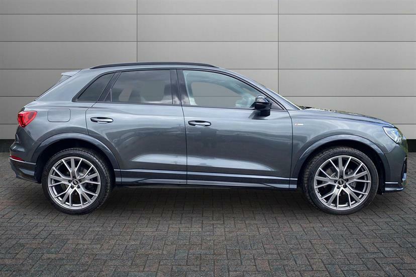 Audi Q3 35 Tfsi Black Edition S Tronic Tech Pack LN25PVT Grey #4