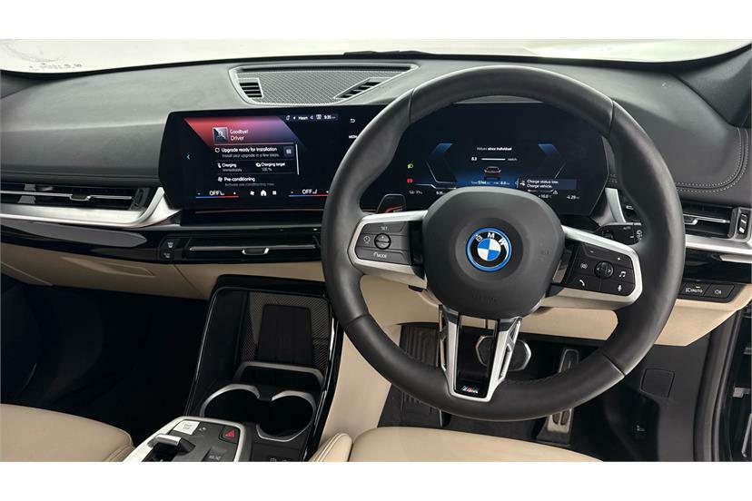BMW iX1 150Kw Edrive20 M Sport 65Kwh YG75RUC Black #5