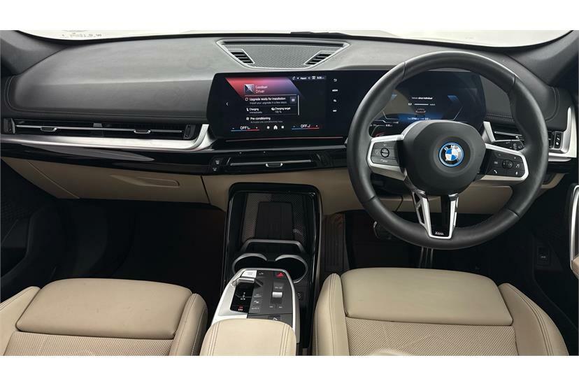 BMW iX1 150Kw Edrive20 M Sport 65Kwh YG75RUC Black #4