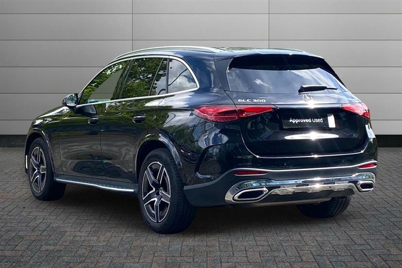 Mercedes-Benz GLC Class 300 4Matic Amg Line 9G-tronic KM73JKE Black #2