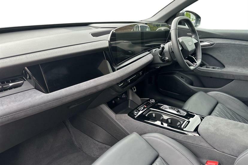 Audi Q6 E-Tron 225Kw Performance 100Kwh Edition 1 Sv MV26JRO Black #2