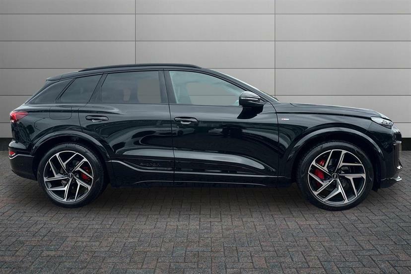 Audi Q6 E-Tron 225Kw Performance 100Kwh Edition 1 Sv MV26JRO Black #4