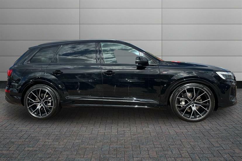 Audi Q7 3.0 Tdi Quattro 231 Black Edition Tiptronic MV26JVL Black #4