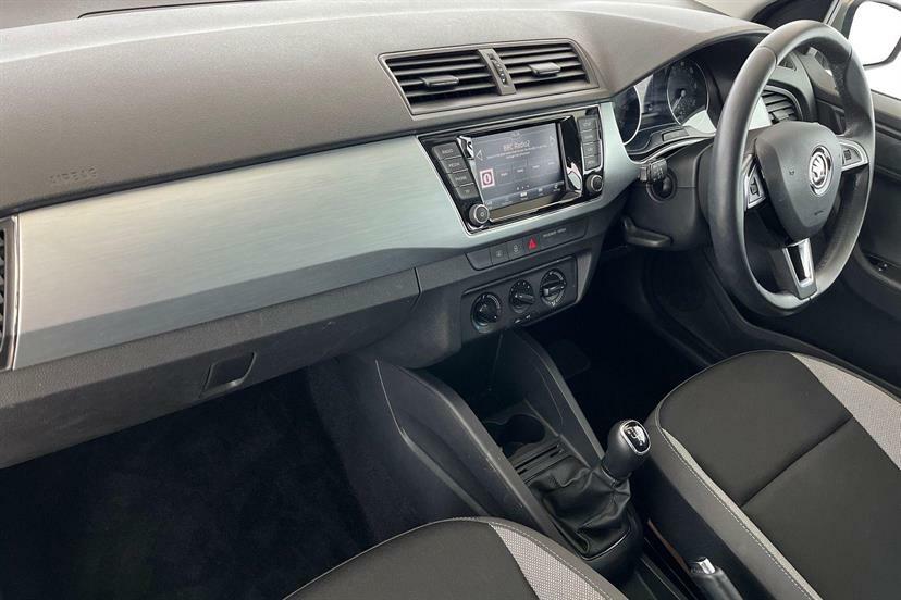 Skoda Fabia 1.0 Tsi Se YS18SXU Beige #2