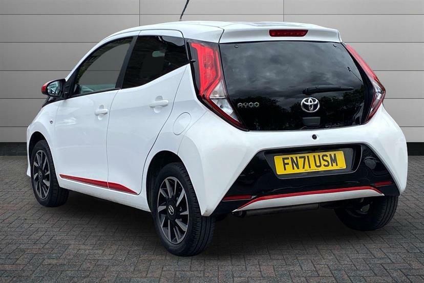 Toyota Aygo 1.0 Vvt-i X-trend Tss FN71USM White #4