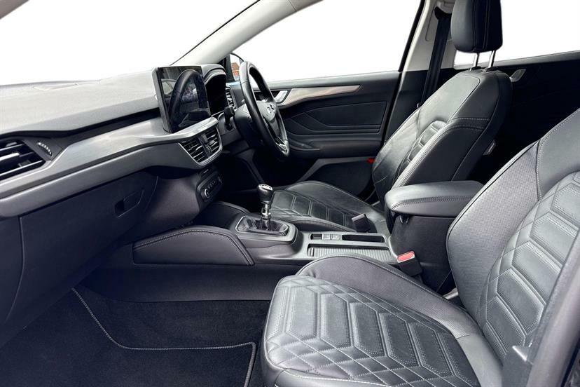 Ford Focus 1.0 Ecoboost Titanium X RA23UTE Black #2