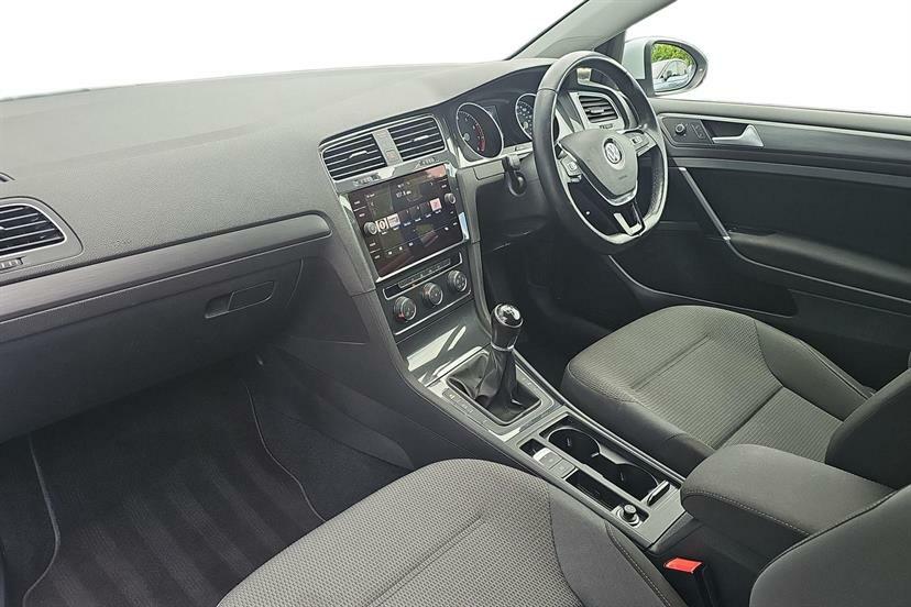 Volkswagen Golf 1.5 Tsi Evo Se MH68GDZ White #2