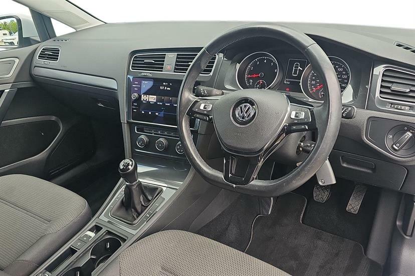Volkswagen Golf 1.5 Tsi Evo Se MH68GDZ White #6
