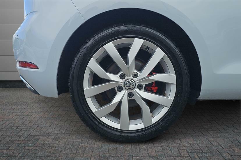 Volkswagen Golf 1.5 Tsi Evo Se MH68GDZ White #5