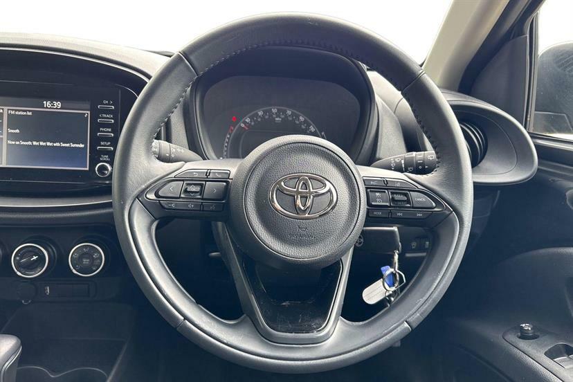 Toyota Aygo X 1.0 Vvt-i Pure GV23HZG Black #6