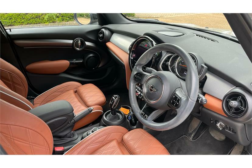 Mini Hatch 1.5 Cooper Exclusive AF72XVW Grey #6