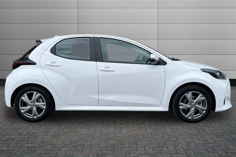 Toyota Yaris 1.5 Hybrid Icon Cvt DK74XRG White #4
