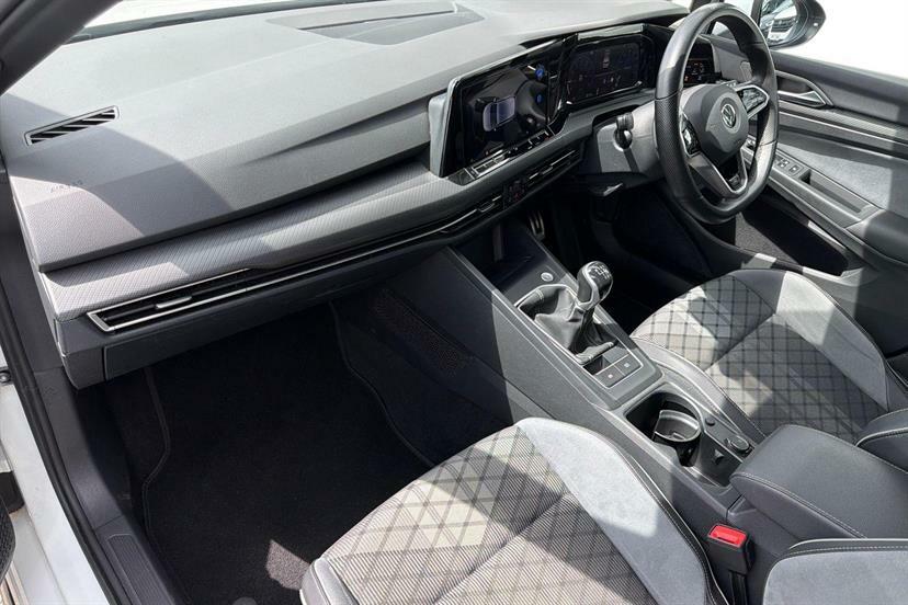 Volkswagen Golf 1.5 Tsi 150 R-line VE70KDK White #2