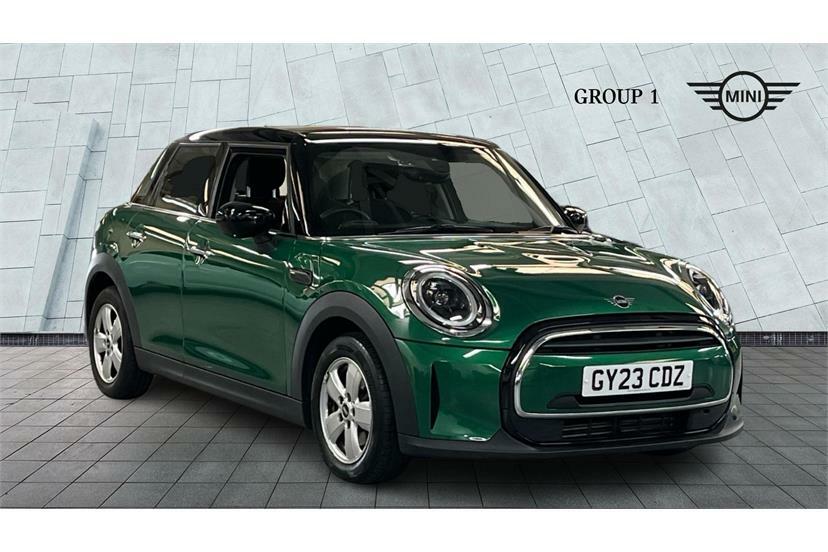 Mini Hatch 1.5 Cooper Classic Comfortnav Pack Green