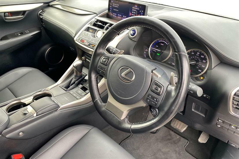 Lexus NX 300H 2.5 Cvt Premium Packpan Roof AY71XEX Silver #6