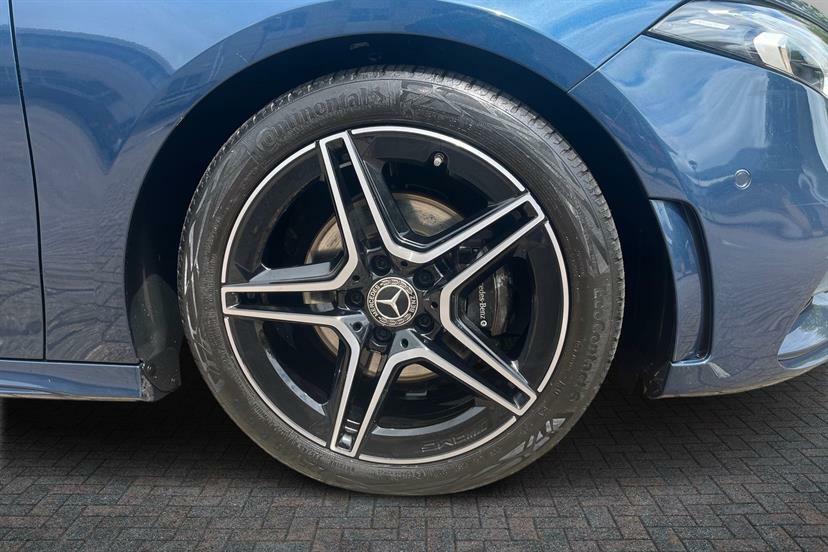 Mercedes-Benz A Class A180 Amg Line Executive AE72NLX Blue #4