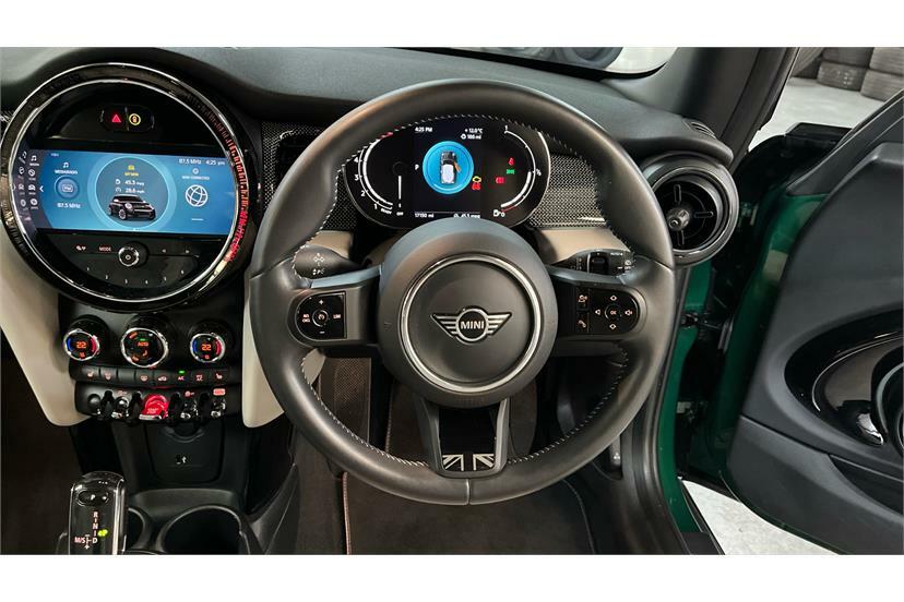 Mini Hatch 1.5 Cooper Exclusive EA24DYJ Green #5