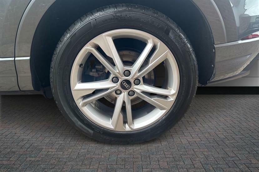 Audi Q3 40 Tdi 200 Quattro S Line S Tronic DG21JZR Grey #5