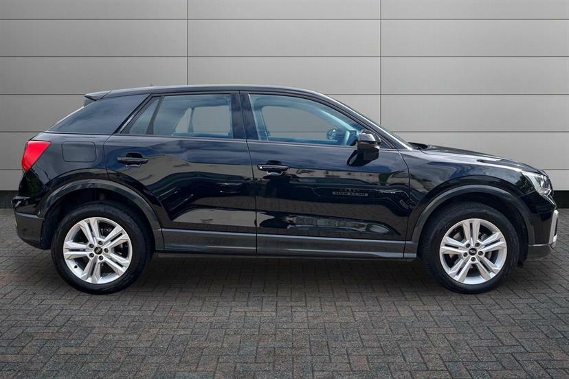Audi Q2 35 Tfsi Sport S Tronic LN74OXA Black #4
