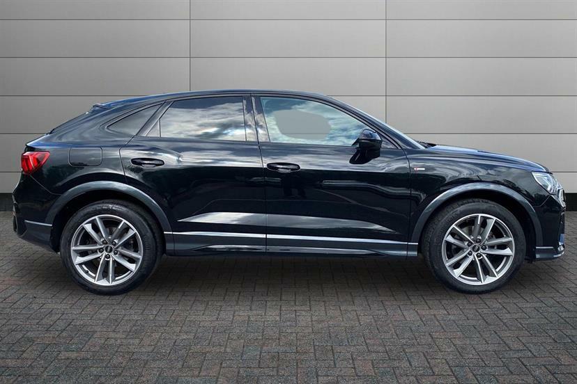 Audi Q3 35 Tfsi Black Edition WU23NHP Black #4