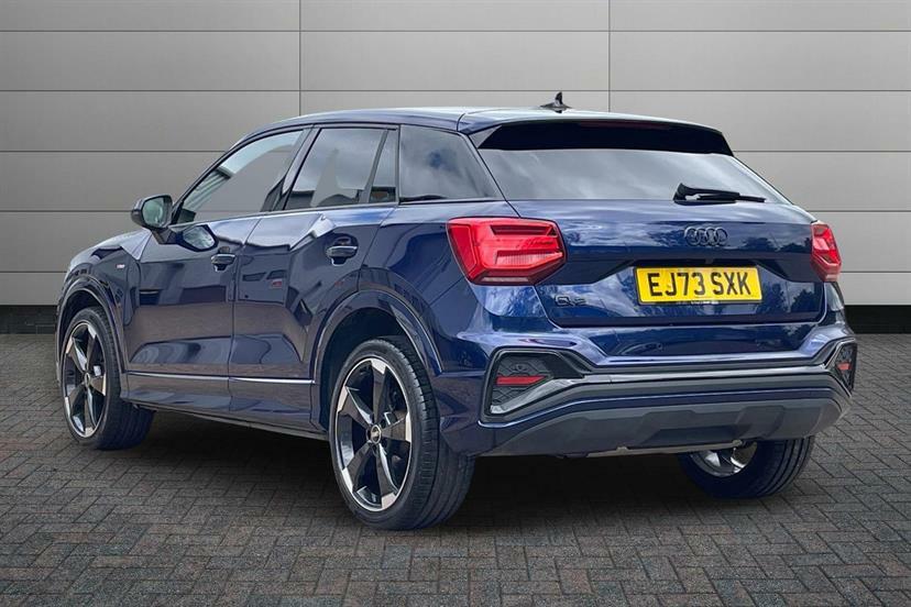 Audi Q2 35 Tfsi Black Edition S Tronic Tech EJ73SXK Blue #3