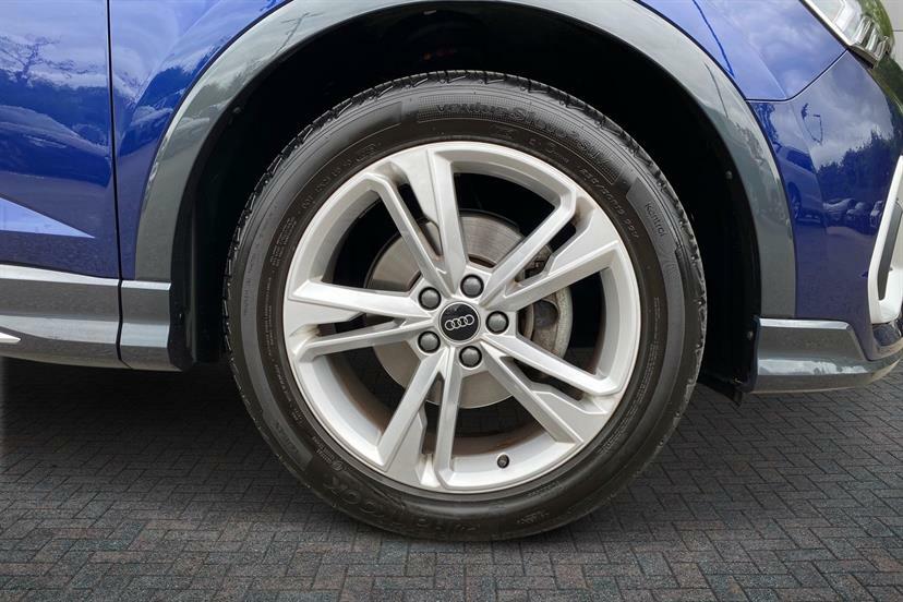 Audi Q3 35 Tfsi S Line S Tronic DA73YRM Blue #5